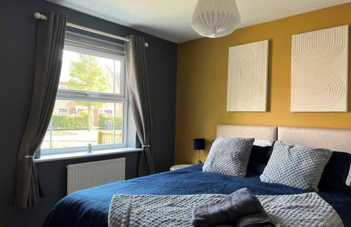 Large 4 Bedroom 3 Bathroom Town House with Secure Parking by Amazing Spaces Relocations Ltd - Foto 2