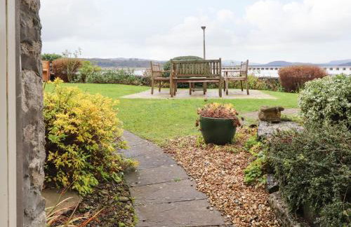 Inglewood Court - Photo 3