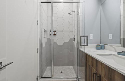 Trendy 1BR w 10ft Ceilings FREE Parking Pet Friendly - Foto 8