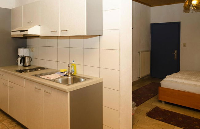 Flat in Podersdorf am See With Balcony - Photo 8