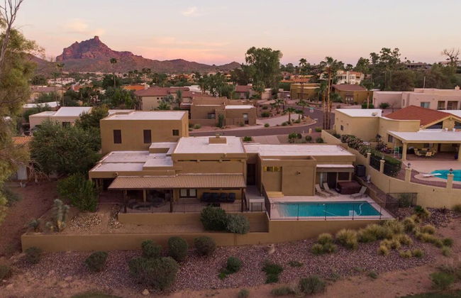 Luxe 4 Bdrm W/pool and Spa on Golf Course Lot! - Foto 52