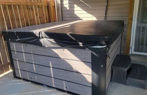 160 Overbrook 3 bedroom home with privately fenced yard and hot tub - Foto 13