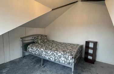 3 Bedroom Lovely Calm Independent Home - Foto 2