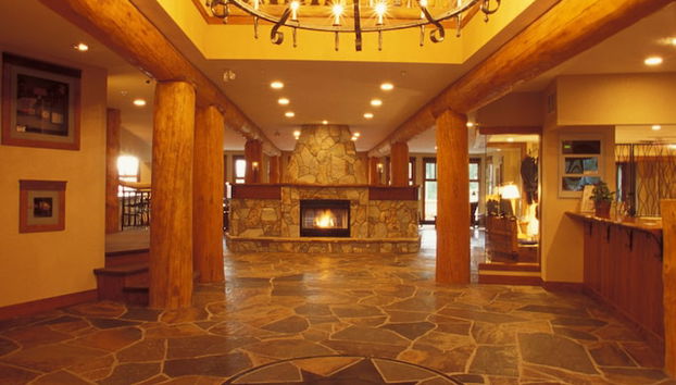 Check-in/check-out kiosk