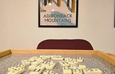 Pool Arcade Mtn Views Lake George Home Retreat WFH - Foto 34