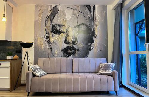 ZŁOTA KOBIETA - Foto 4