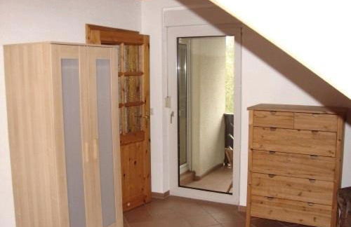 Ferienwohnung im DG, Parkplatz vorm Haus, WLAN - Photo 9