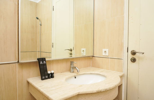 Strategic and Best 3BR Apartment at FX Residence - Photo 14