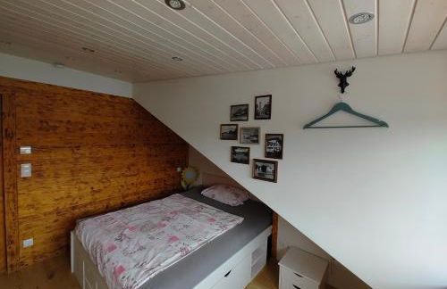 Komplette Dachwohnung mit Balkon und Bergblick - Foto 16