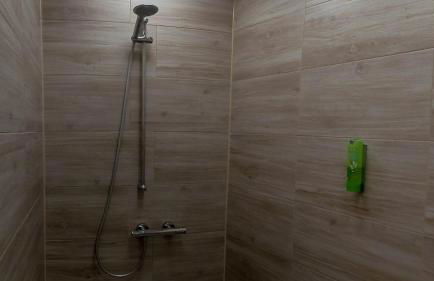 Eleonoras Ferienwohnung in Würzburg Stadt mit Terrasse im Erdgeschoss inklusive eigenen Parkplätzen vor der Tür - Foto 10