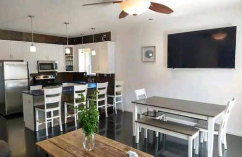 Vista Villa - 3 Bedrooms with Roof Top Deck! - Foto 3