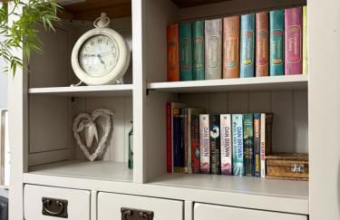 Stunning 2 Bedroom Bungalow - Free Parking - Convenient Location - Foto 4