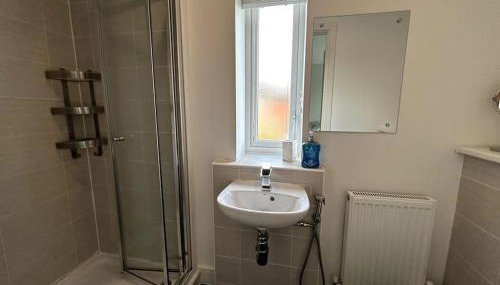 3-bedroom house close to city centre - Foto 5