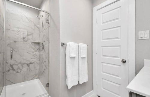 Elegant Exquisite 4Bedroom Home in Katy with High speed WiFi - Foto 5