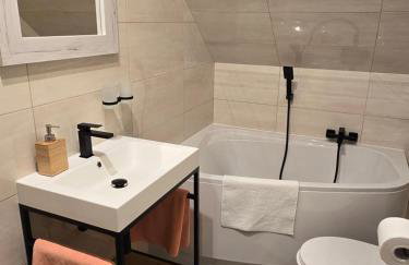 Dwór Bysina - Foto 31