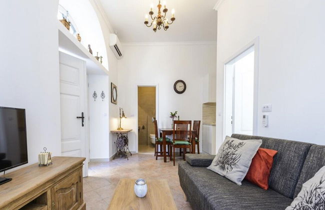 Apartments Franka Old Town - Photo 11