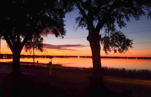 Lake Views and Private Porch Auburndale Family Home - Foto 3