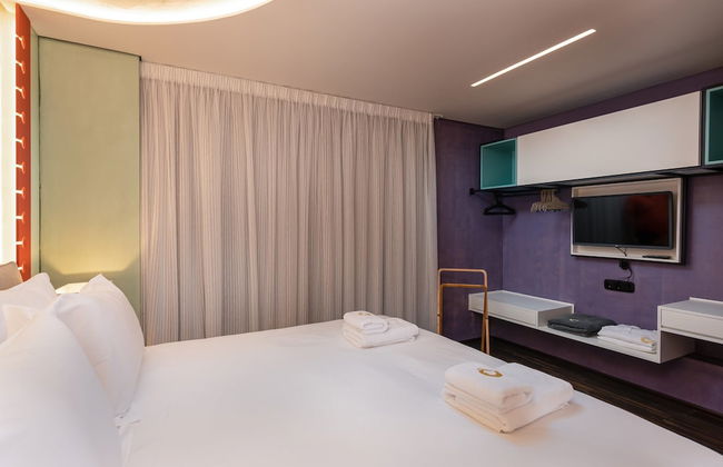 Onira Suite Dreams - Photo 41