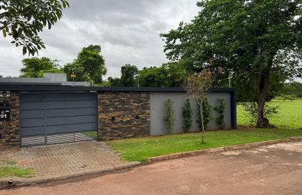 Casa em Foz do Iguaçu com piscina, churrasqueira e ar-condicionado em todos os cômodos - Foto 25