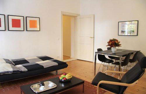 Nollendorf Apartments - 1 separate bedroom and 1 living room with sofa bed in Motzstraße - Foto 40