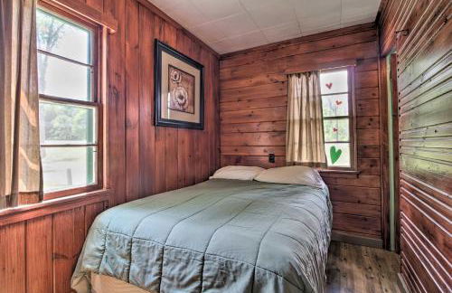 Pet-Friendly Beachfront Dent Cabin with Grill! - Foto 10