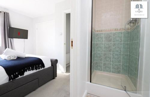 Spacious 3 Bed Home In The Heart Of Bridgend - By EKLIVING LUXE Short Lets & Serviced Accommodation - Foto 6