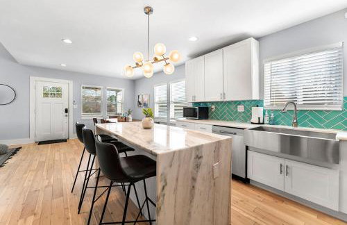 Large Modern Home Centrally located With Hot Tub - Foto 16