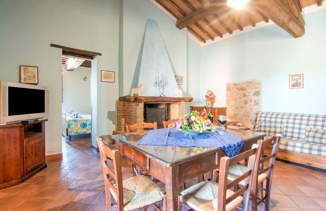 Farmhouse by Lake Trasimeno With Pool - Photo 12