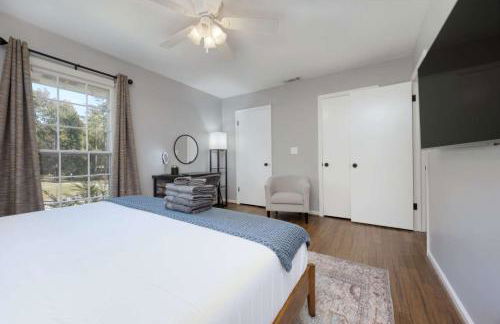 Near Botanical Garden with a Pool Charming on Charing - Foto 22