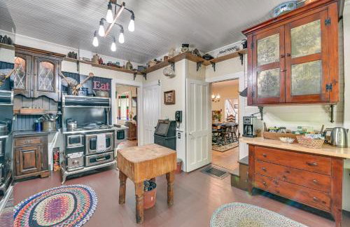 6 Mi to Lake George Adirondack Home with Game Room - Foto 9