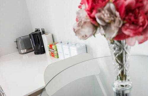 Charing Cross Road One Bedroom - Photo 2