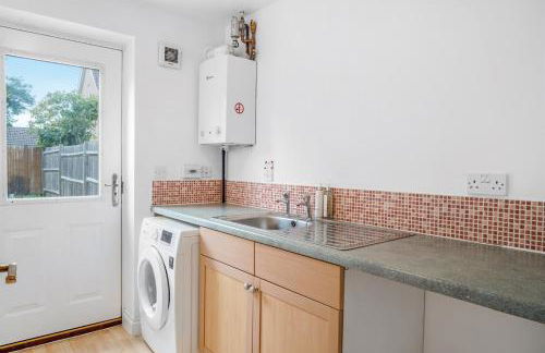 3 BR 6 Beds 3 Bath Garden Parking Heathrow 15 min Windsor & Legoland - Foto 15