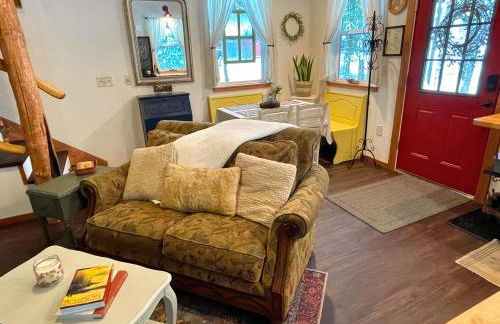 Kataluma Inn, Sandpoint, Idaho - Entire Cozy Cabin, Pet Friendly - Photo 14