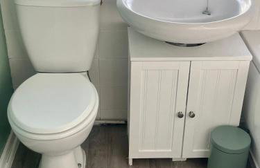 The Olive House - 4 Bedroom, Sleeps 8, Contractors Welcome - Foto 17