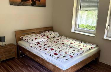 Large accommodation for up to 18 people near Halle Leipzig with Pool Table - Foto 5