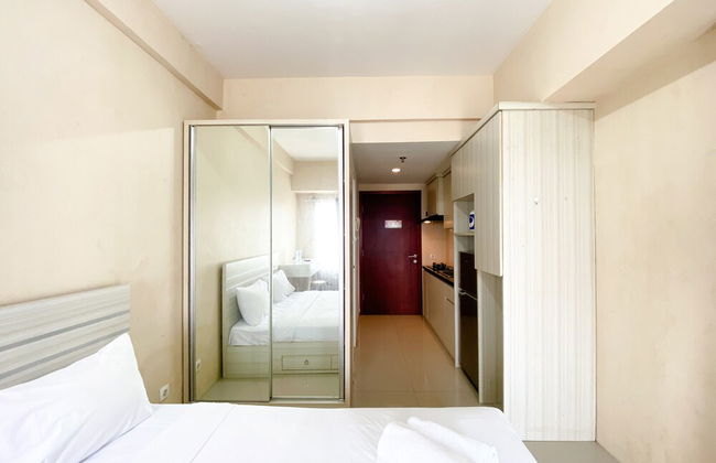 Cozy Stay Studio Tamansari Mahogany Karawang Apartment - Photo 8