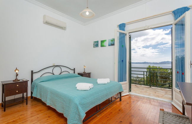 Sofia Large Private Pool Walk to Beach Sea Views A C Wifi Car Not Required - 1552 - Photo 18