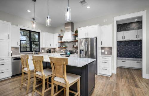 River Access Firepit BBQ Sleeps 12 - Foto 3