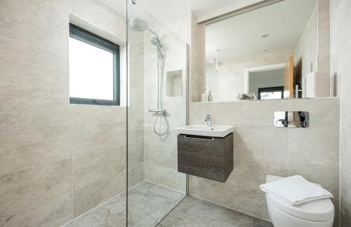 Lakeside property with spa access on a nature reserve Overton Island 11 OI11 - Photo 19