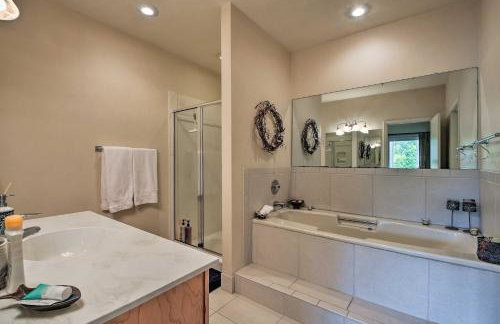 Lakefront Condo with Resort-Style Amenities and Marina - Foto 15