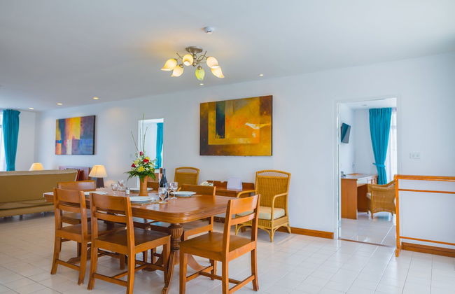 Waterfront Suites Phuket by Centara - Photo 8