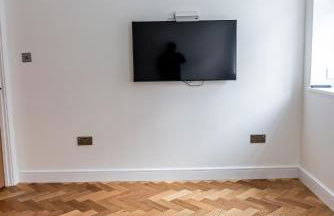 Chic 2-Bed Flat near Big Ben - Photo 12