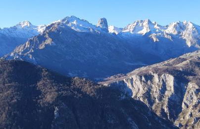 La casina de Tielve de Cabrales dentro del Parque Nacional Picos de Europa - Foto 11