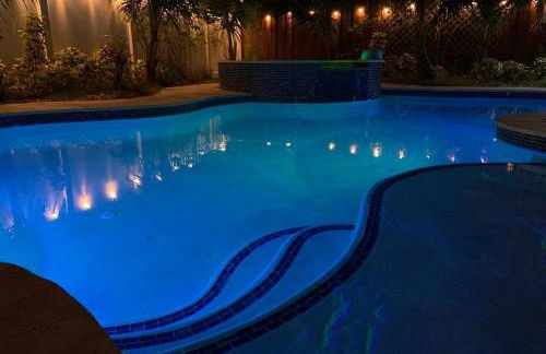 Private Luxe Pool Club Heated Spa - Foto 25