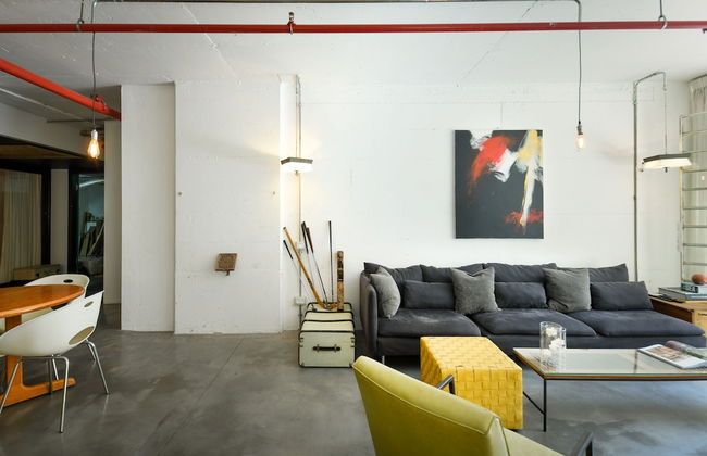 Unique and Spacious 2BR Apt with Terrace - Photo 20