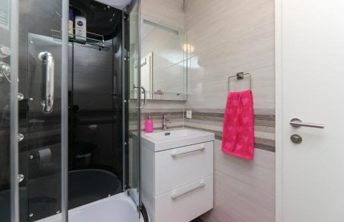 2 Bedroom Awesome Home In Praznica - Foto 24