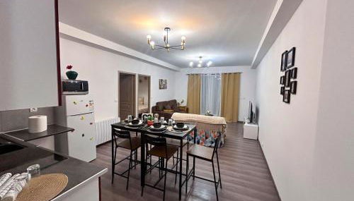 Appartement avec 2 chambres Jardin privé parking gratuit - Foto 2