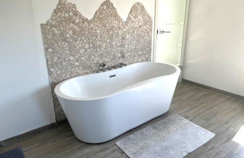 Fafa Home with Pool - Foto 15