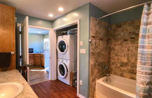 Peaceful Vacation Getaway, Private Yard, Hot Tub, 360 Views, Cozy Cottage in the heart of the Bitterroot Valley, Sage Cottage 406 - Foto 43