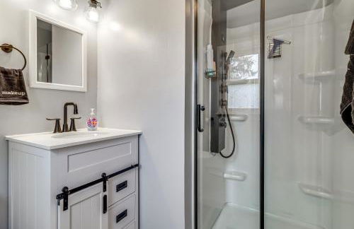 Ice Fishing and Winter Hikes! Belleville Lake House - Foto 21